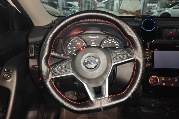 Used Nissan X-Trail 2017 2.0L CVT Comfort Edition 2WD Steering Wheel