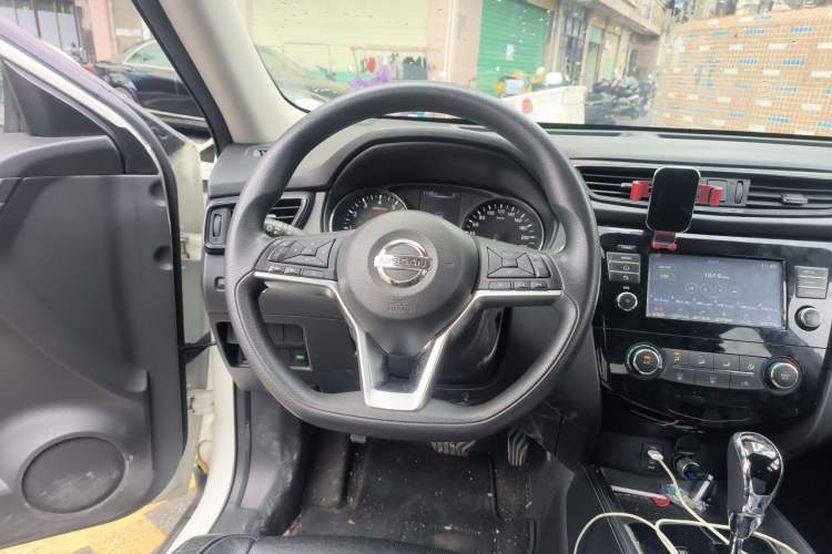 Used Nissan X-Trail 2017 2.0L CVT Comfort Edition 2WD Steering Wheel