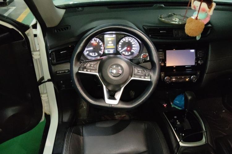 Used Nissan X-Trail 2017 2.5L CVT Luxury Edition 4WD Steering Wheel