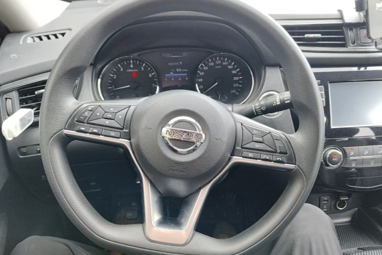 Used Nissan X-Trail 2017 2.0L CVT Comfort Edition 2WD Steering Wheel