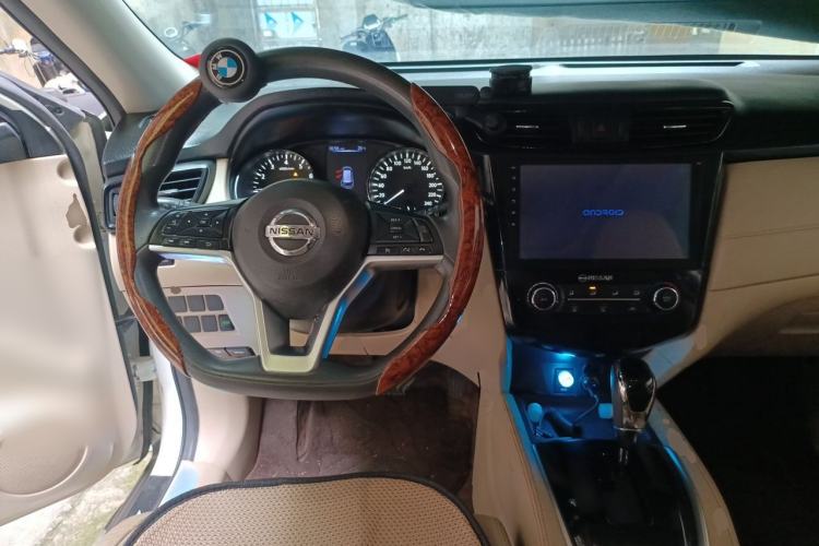 Used Nissan X-Trail 2017 2.0L CVT Comfort Edition 2WD Steering Wheel