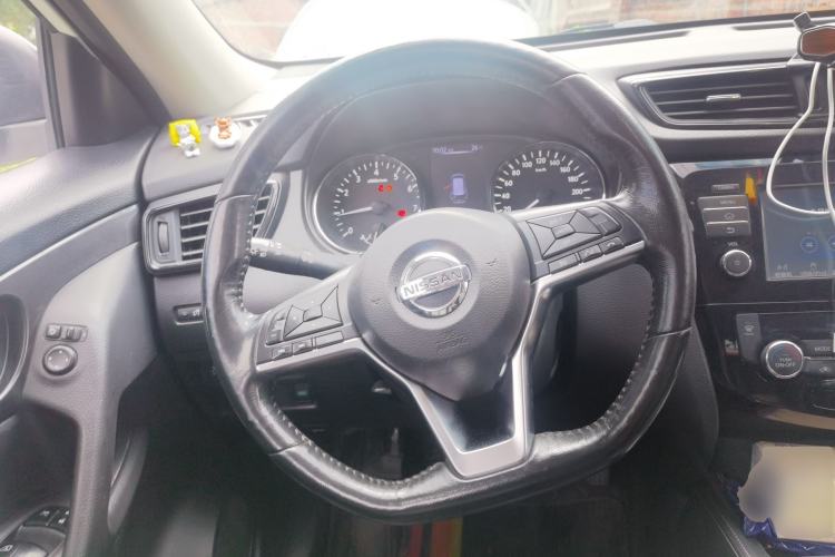 Used Nissan X-Trail 2017 2.0L CVT Smart Enjoyment Version 2WD Steering Wheel