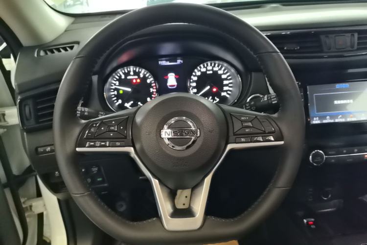 Used Nissan X-Trail 2017 2.5L CVT Luxury Edition 4WD Steering Wheel