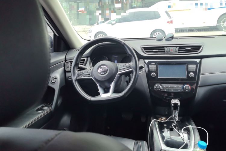 Used Nissan X-Trail 2017 2.0L CVT Comfort Edition 2WD Steering Wheel