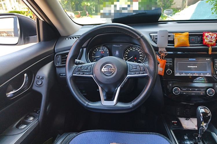 Used Nissan X-Trail 2017 2.5L CVT Leading Edition 4WD Steering Wheel