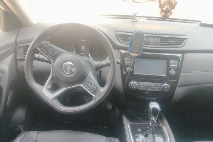 Used Nissan X-Trail 2017 2.0L CVT Comfort Edition 2WD Steering Wheel