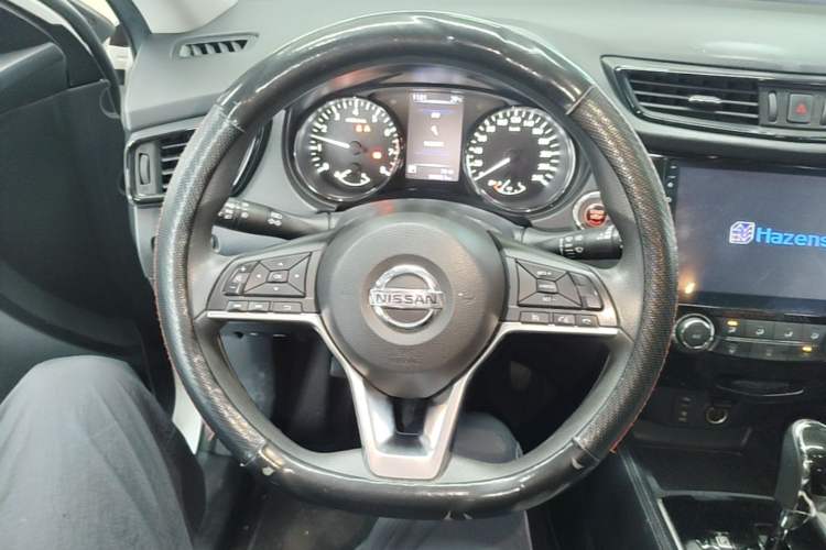 Used Nissan X-Trail 2017 2.0L CVT Comfort Edition 2WD Steering Wheel