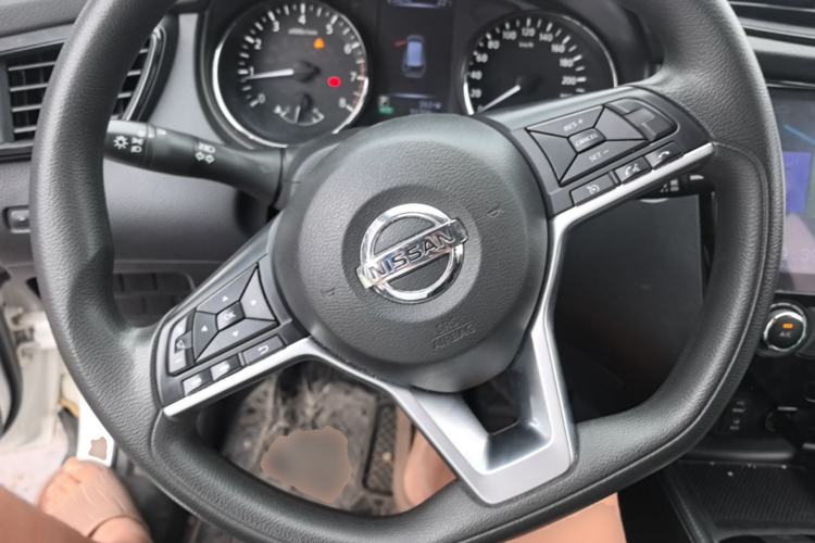 Used Nissan X-Trail 2017 2.0L CVT Comfort Edition 2WD Steering Wheel