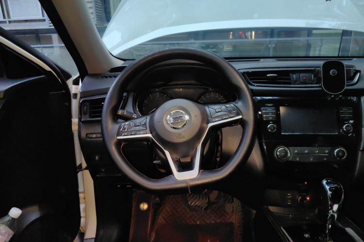 Used Nissan X-Trail 2017 2.0L CVT Comfort Edition 2WD Steering Wheel