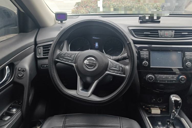 Used Nissan X-Trail 2017 2.0L CVT Comfort Edition 2WD Steering Wheel