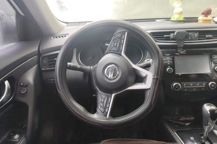 Used Nissan X-Trail 2017 2.0L CVT Comfort Edition 2WD Steering Wheel