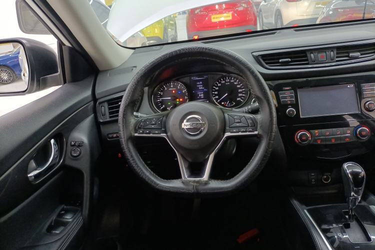 Used Nissan X-Trail 2017 2.0L CVT Comfort Edition 2WD Steering Wheel