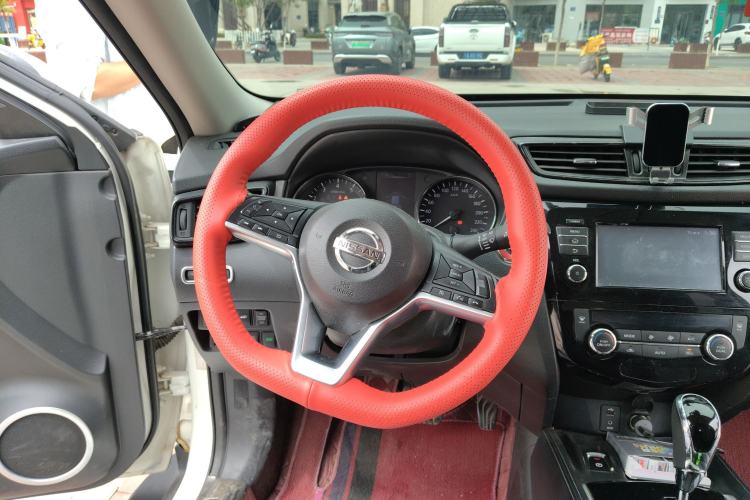 Used Nissan X-Trail 2017 2.5L CVT Luxury Edition 4WD Steering Wheel