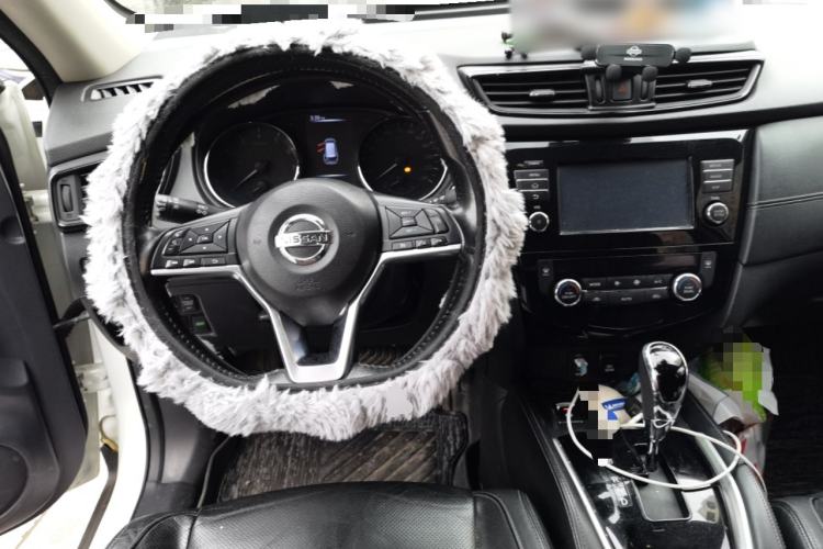 Used Nissan X-Trail 2017 2.5L CVT Luxury Edition 4WD Steering Wheel