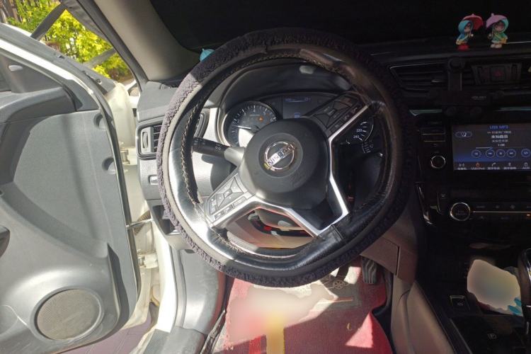 Used Nissan X-Trail 2017 2.5L CVT Luxury Edition 4WD Steering Wheel
