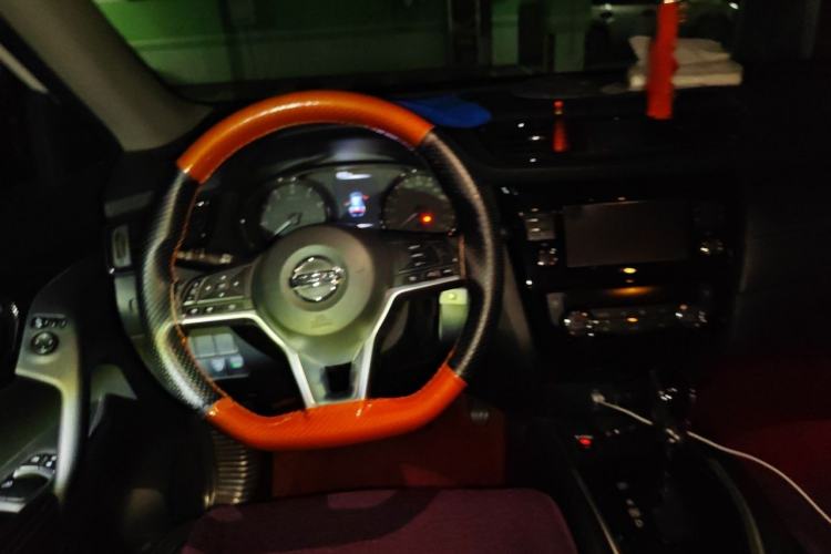 Used Nissan X-Trail 2017 2.5L CVT Leading Edition 4WD Steering Wheel