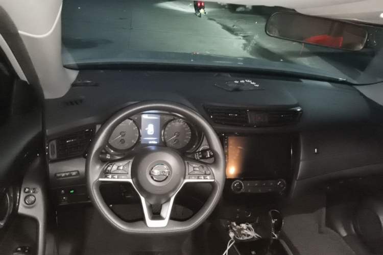 Used Nissan X-Trail 2017 2.0L CVT Comfort Edition 2WD Steering Wheel