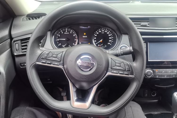 Used Nissan X-Trail 2017 2.0L CVT Comfort Edition 2WD Steering Wheel