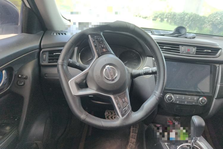 Used Nissan X-Trail 2017 2.0L CVT 7-Seater Comfort Edition 2WD Steering Wheel
