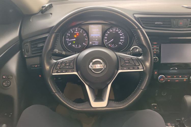 Used Nissan X-Trail 2017 2.5L CVT Luxury Edition 4WD Steering Wheel