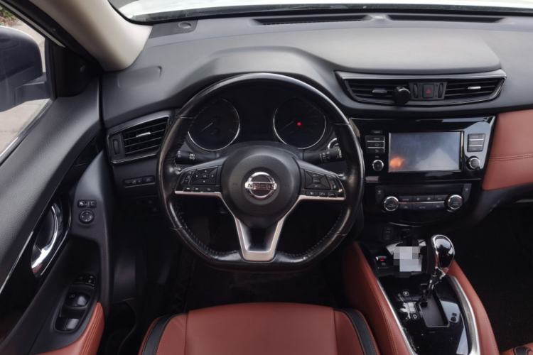 Used Nissan X-Trail 2017 2.5L CVT Ultimate Edition 4WD Steering Wheel