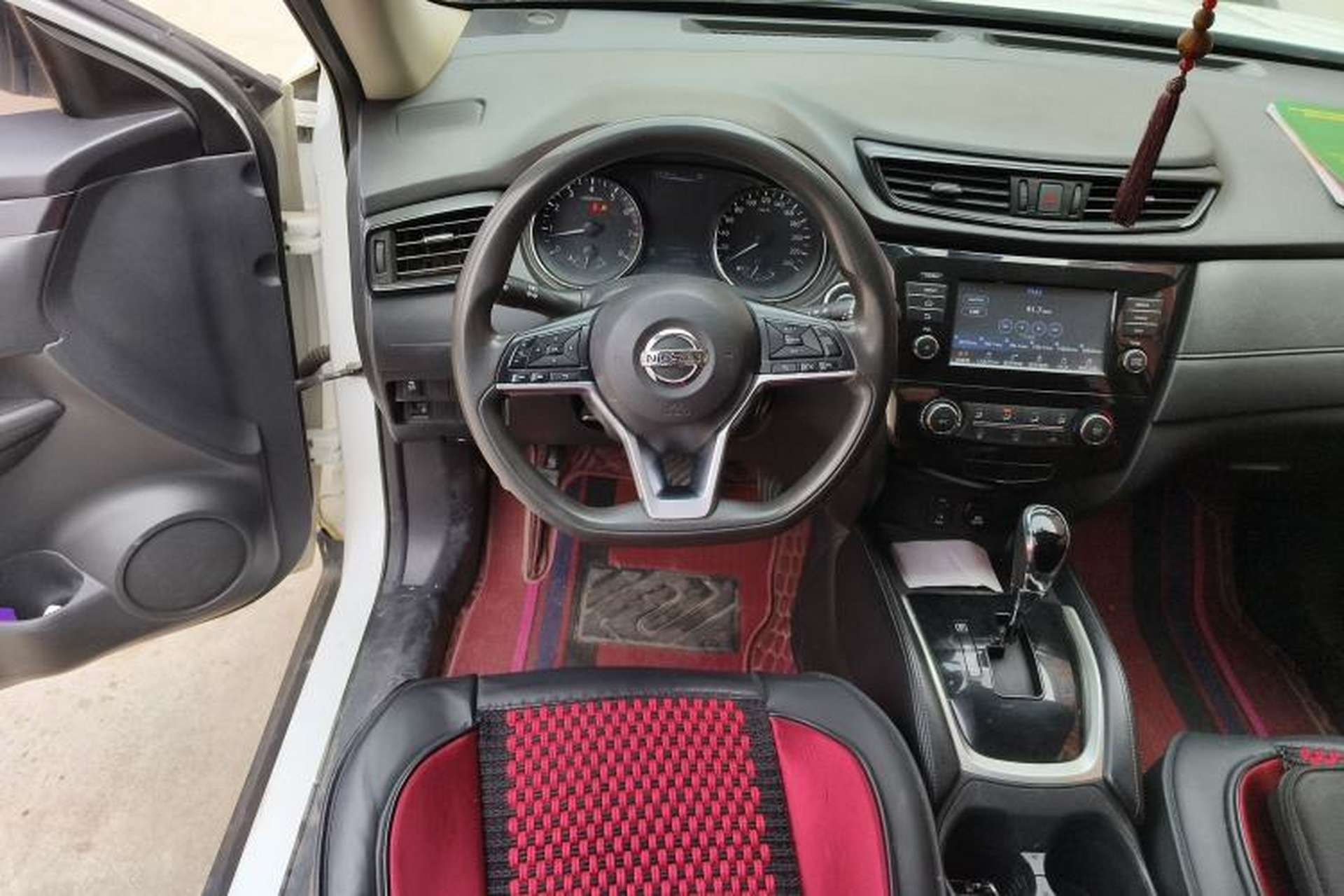 Used Nissan X-Trail 2017 2.0L CVT Comfort Edition 2WD Steering Wheel