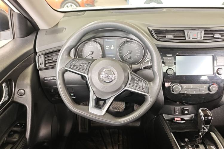 Used Nissan X-Trail 2017 2.0L CVT Comfort Edition 2WD Steering Wheel