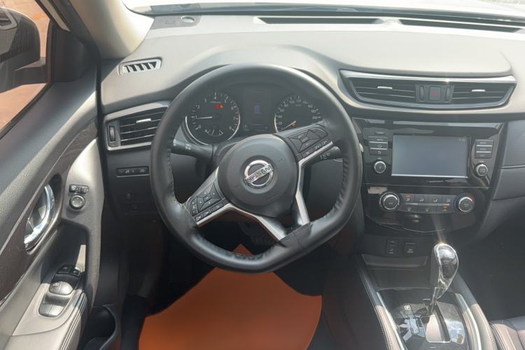 Used Nissan X-Trail 2017 2.0L CVT Comfort Edition 2WD Steering Wheel