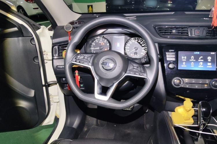 Used Nissan X-Trail 2017 2.0L CVT Smart Enjoyment Version 2WD Steering Wheel