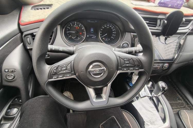 Used Nissan X-Trail 2017 2.0L CVT Comfort Edition 2WD Steering Wheel