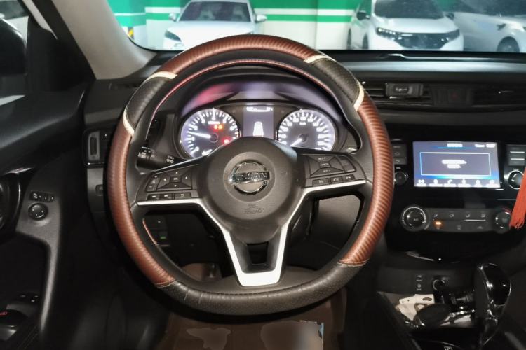 Used Nissan X-Trail 2017 2.0L CVT Comfort Edition 2WD Steering Wheel