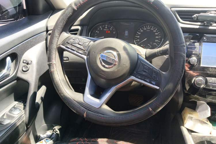 Used Nissan X-Trail 2017 2.0L CVT Comfort Edition 2WD Steering Wheel