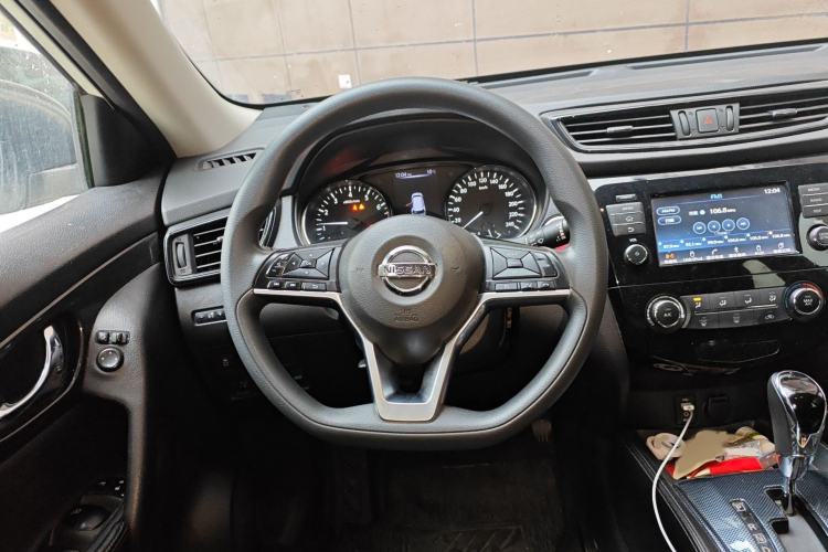 Used Nissan X-Trail 2017 2.0L CVT Comfort Edition 2WD Steering Wheel