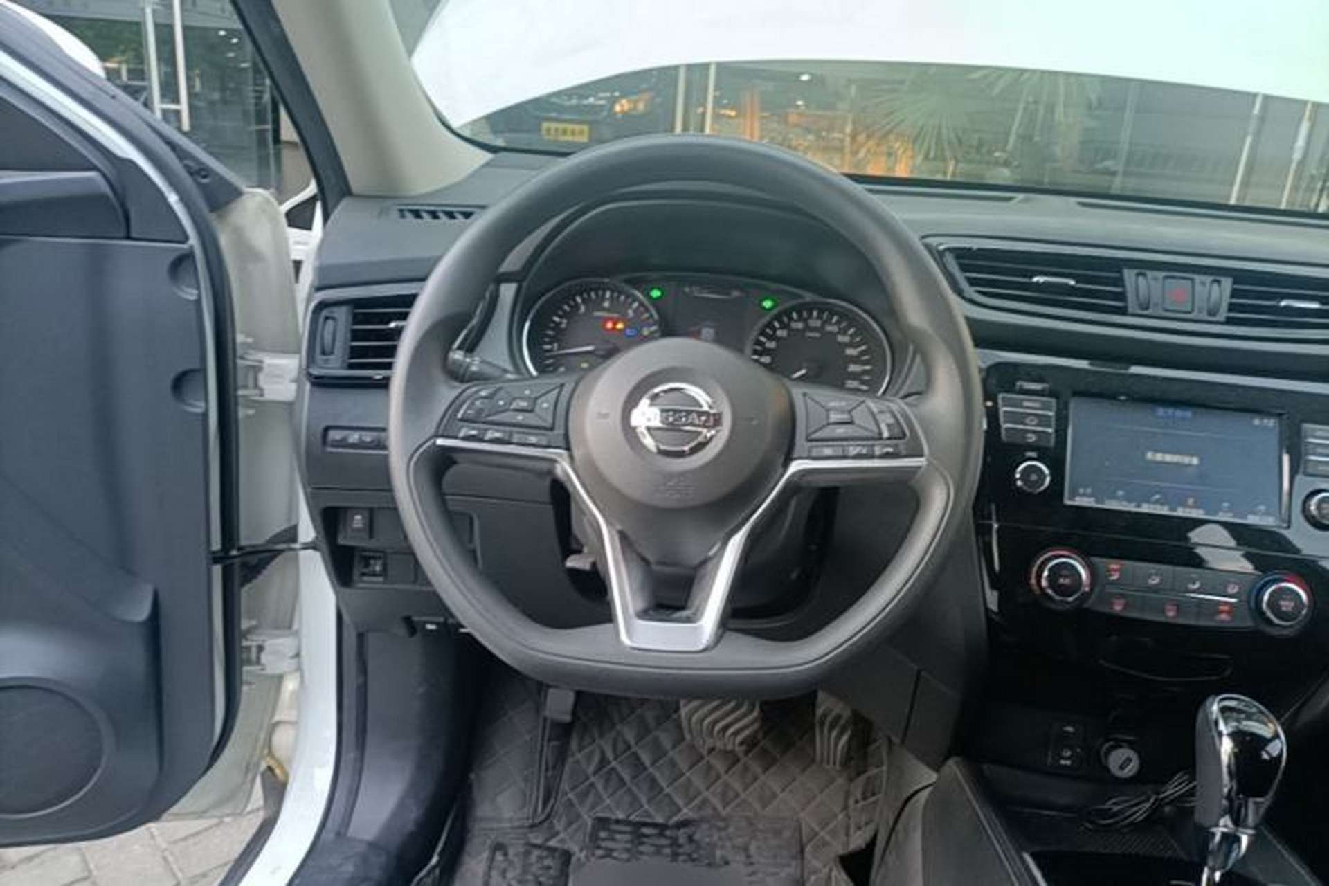 Used Nissan X-Trail 2017 2.0L CVT Comfort Edition 2WD Steering Wheel