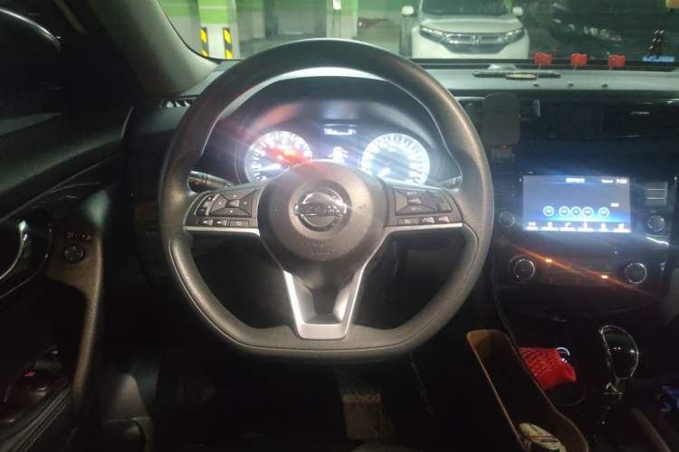 Used Nissan X-Trail 2017 2.0L CVT Comfort Edition 2WD Steering Wheel