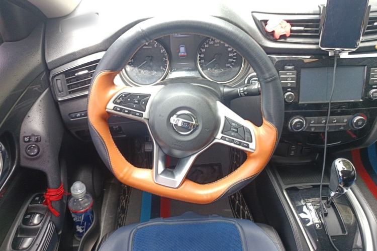 Used Nissan X-Trail 2017 2.0L CVT Comfort Edition 2WD Steering Wheel