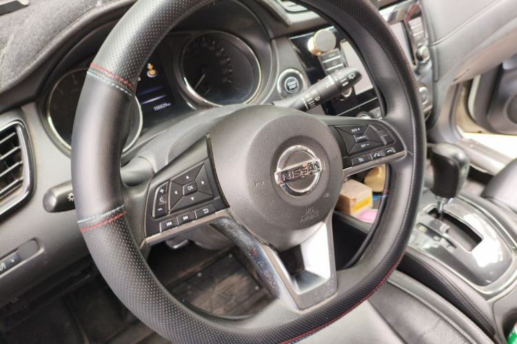 Used Nissan X-Trail 2017 2.0L CVT Comfort Edition 2WD Steering Wheel