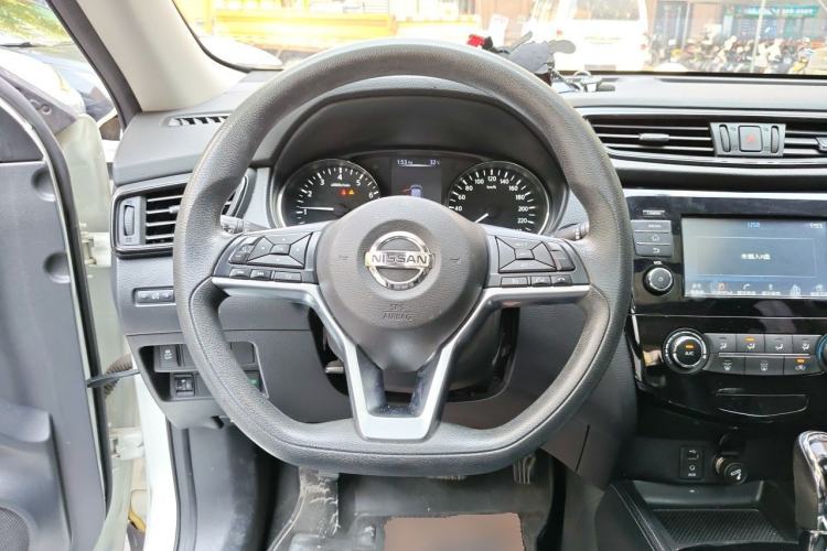 Used Nissan X-Trail 2017 2.0L CVT Comfort Edition 2WD Steering Wheel