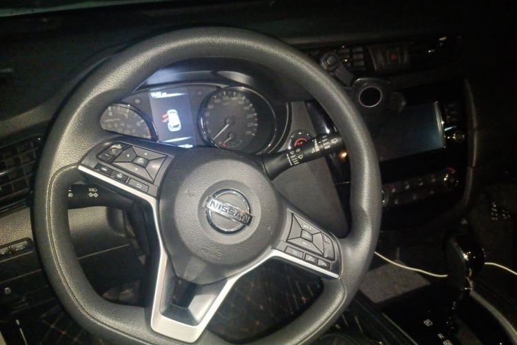 Used Nissan X-Trail 2017 2.0L CVT Comfort Edition 2WD Steering Wheel