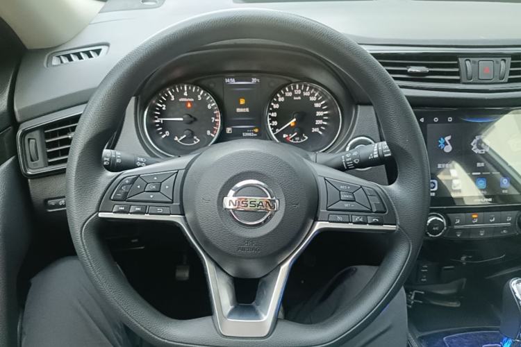 Used Nissan X-Trail 2017 2.0L CVT Comfort Edition 2WD Steering Wheel