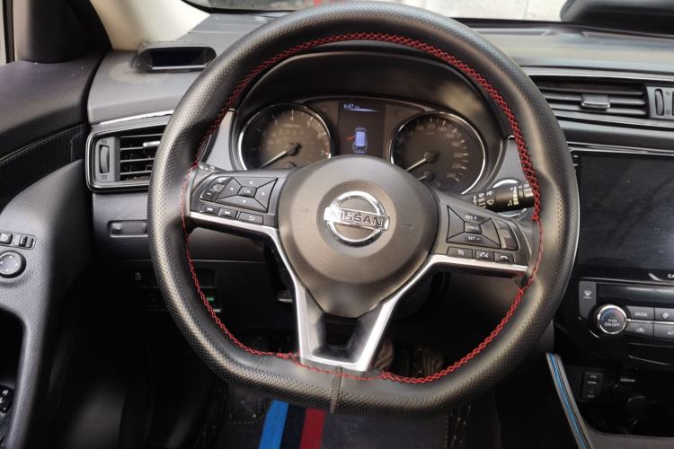 Used Nissan X-Trail 2017 2.5L CVT 7-Seater Leading Edition 4WD Steering Wheel