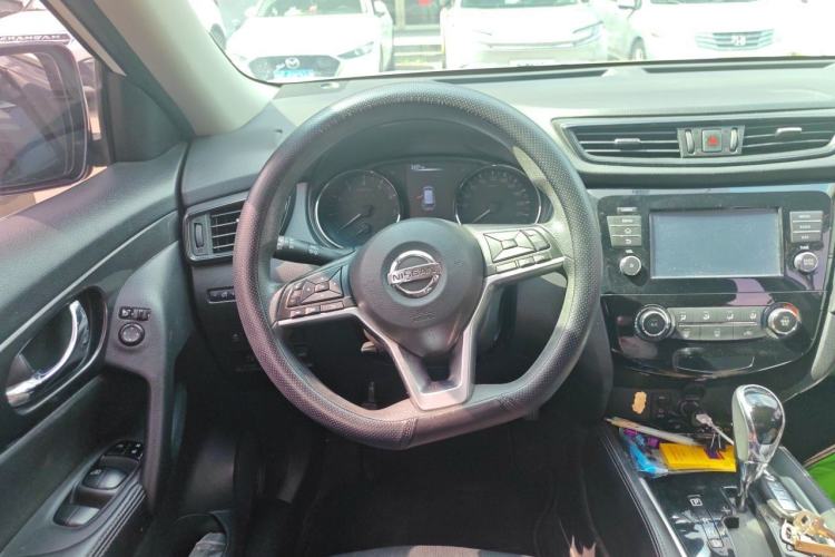Used Nissan X-Trail 2017 2.0L CVT Comfort Edition 2WD Steering Wheel