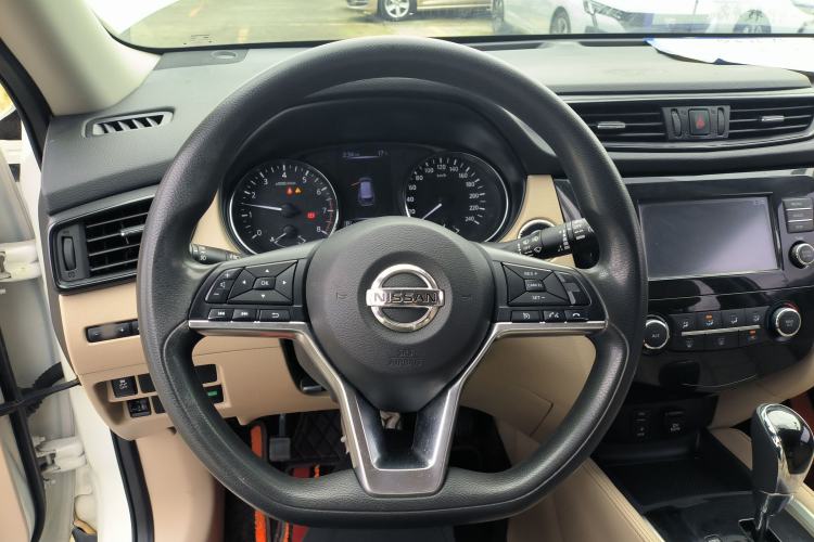 Used Nissan X-Trail 2017 2.0L CVT Comfort Edition 2WD Steering Wheel