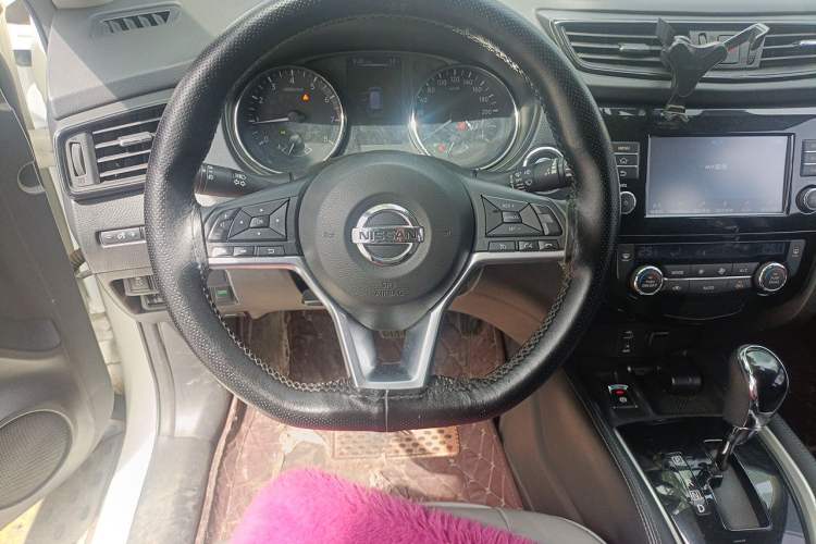 Used Nissan X-Trail 2017 2.5L CVT Leading Edition 4WD Steering Wheel