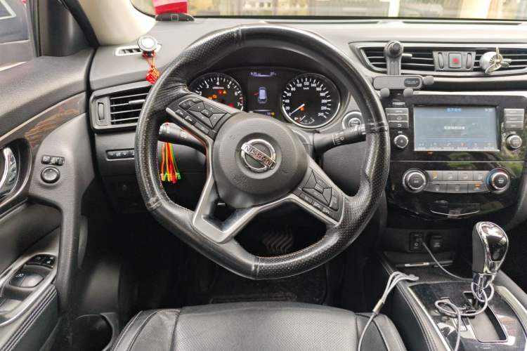Used Nissan X-Trail 2017 2.0L CVT Comfort Edition 2WD Steering Wheel