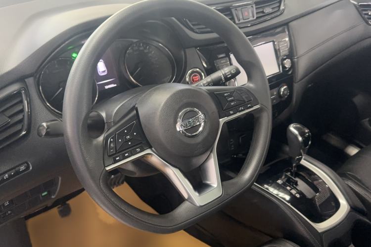 Used Nissan X-Trail 2017 2.0L CVT Comfort Edition 2WD Steering Wheel