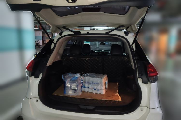 Used Nissan X-Trail 2017 2.0L CVT Comfort Edition 2WD Trunk
