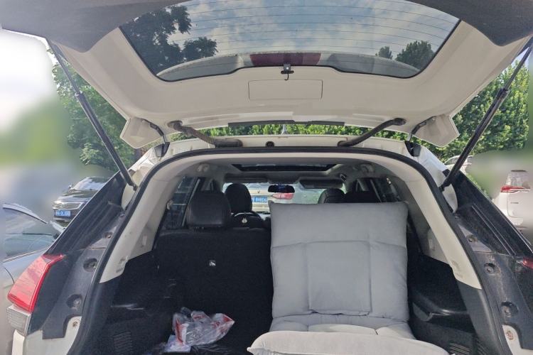 Used Nissan X-Trail 2017 2.0L CVT Comfort Edition 2WD Trunk