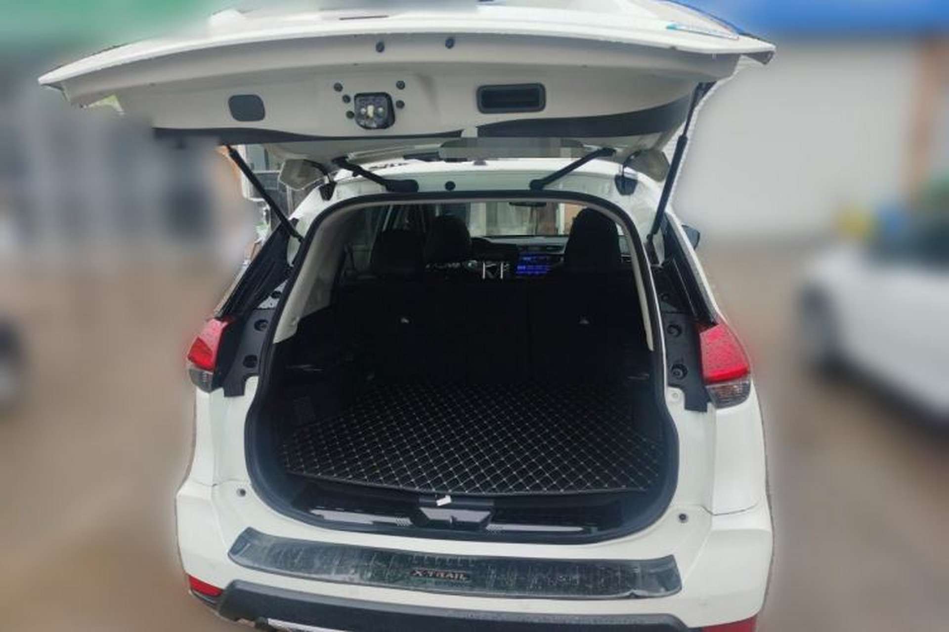 Used Nissan X-Trail 2017 2.0L CVT Comfort Edition 2WD Trunk