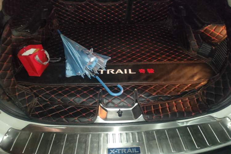 Used Nissan X-Trail 2017 2.0L CVT Comfort Edition 2WD Trunk